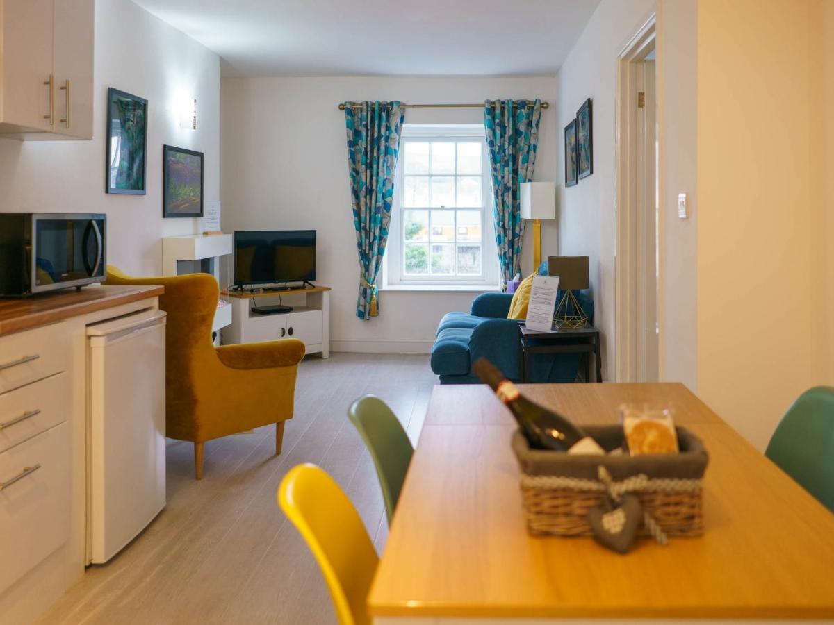 Pass The Keys Modern 2 Bed Flat Overlooking Aberaeron Harbour Εξωτερικό φωτογραφία